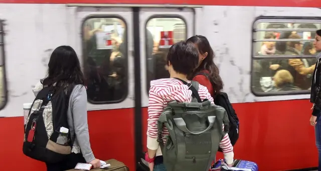 Metro frena bruscamente, attimi di paura