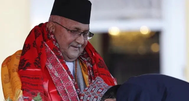Nepal: Oli ha giurato come nuovo premier