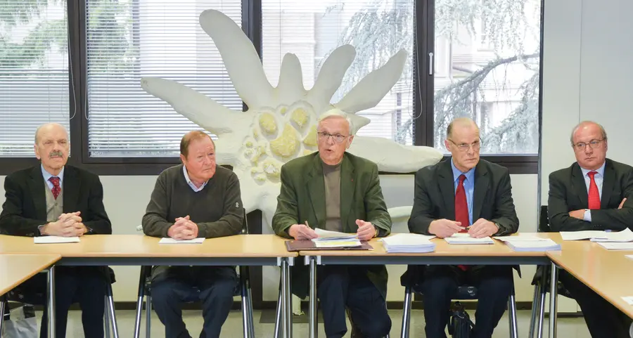 Svp e doppio passaporto: la “vendetta” degli ex