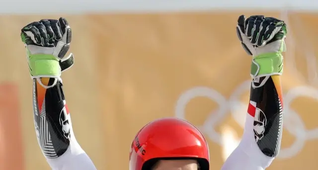 Giochi: Hirscher bis oro in gigante, beffa Tonetti