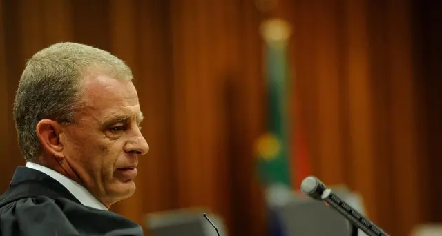 Ex pm Pistorius si offre contro Zuma