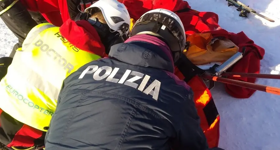 Bimba di dieci anni si schianta in slitta Salvata dalla polizia
