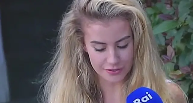 Modella rapita piange sul luogo del sequestro