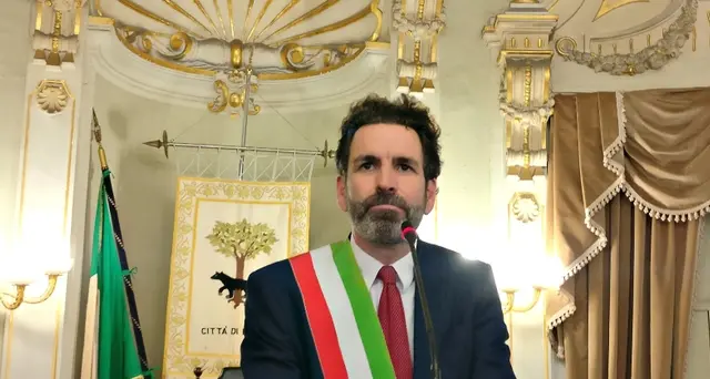 Anatra zoppa al Comune di Lecce