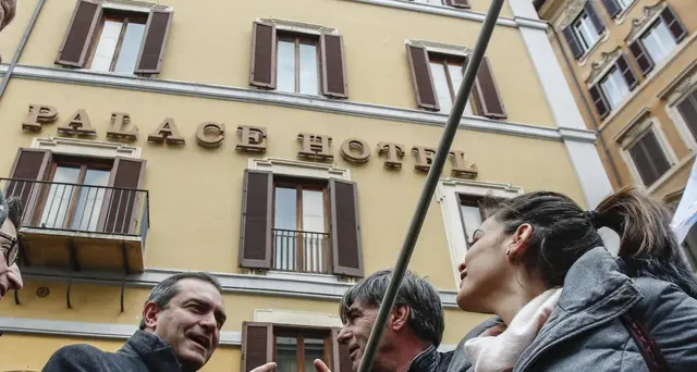 De Magistris, nostra protesta pacifica