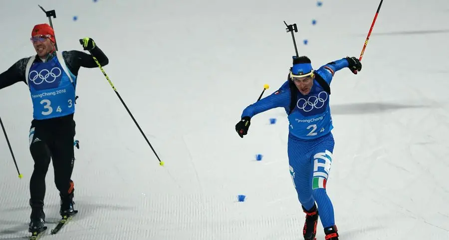 Un bronzo che brilla d’azzurro