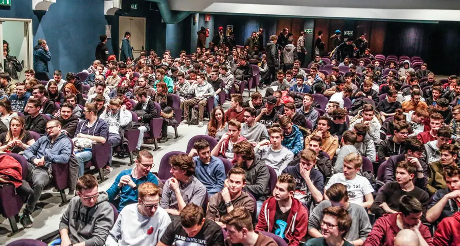 Studenti e manager: confronto su lavoro, tecnologia e talento