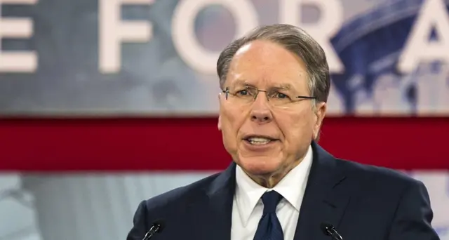 Nra, serve sicurezza armata nelle scuole