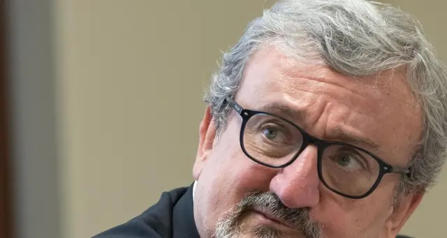 Emiliano, Pd in governo se mandato a M5s