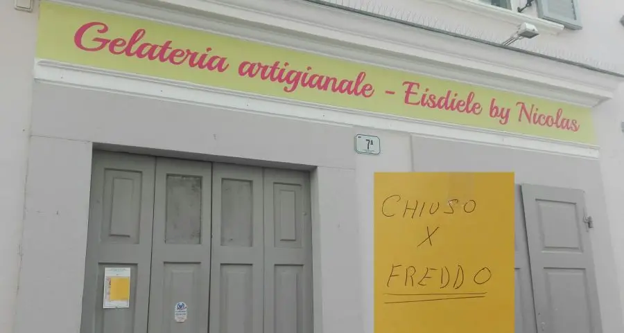 Maltempo, la gelateria chiusa \"per freddo\"