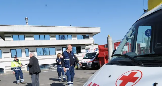 Carambola con auto a 92 anni, 6 feriti