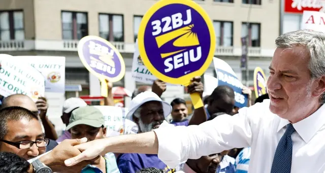 Scorta Bill de Blasio caccia cronista