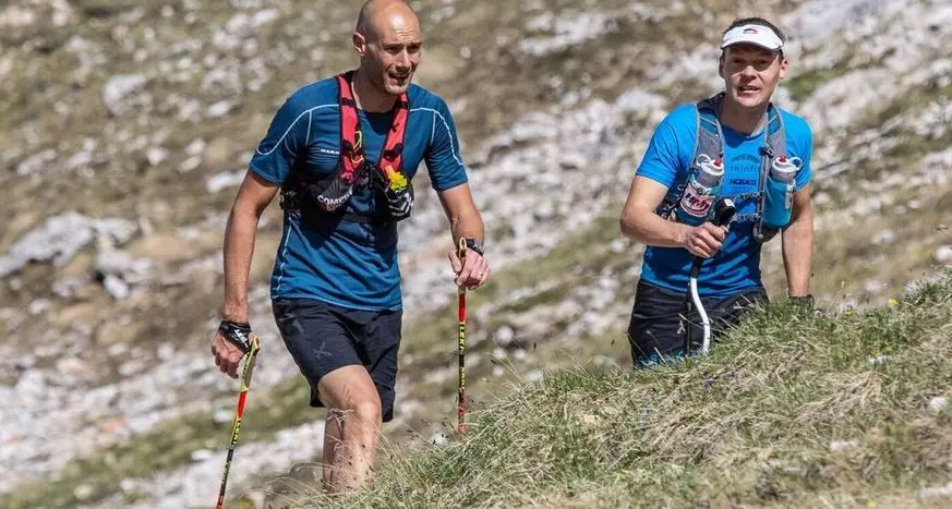 L’impresa da record: dieci giorni a piedi tra rocce e ghiacciai