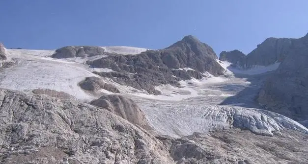 Alpinista di Carisolo muore sull'Adamello