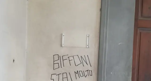 Scritta minacce contro sindaco Pd Prato