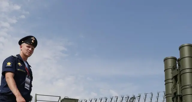 Mosca, missili S-400 a Turchia nel 2019