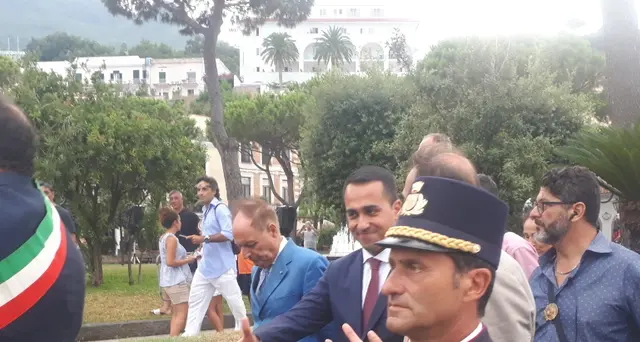 Di Maio, se serve un decreto per Ischia