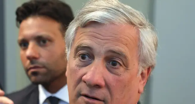 Tajani, governo non avrà lunga vita