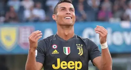 Laives e Merano, sequestrate settanta magliette di Ronaldo contraffatte