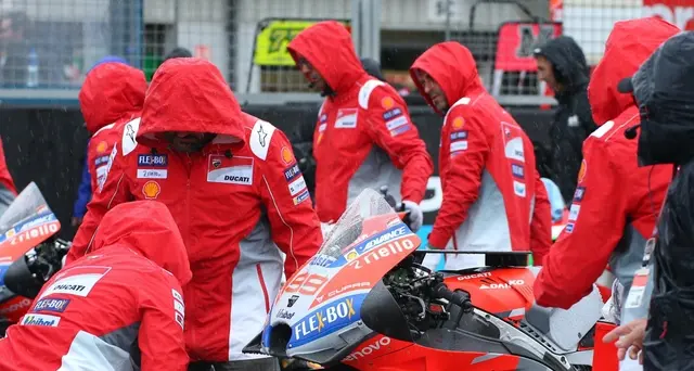 Silverstone: controllo pista negativo