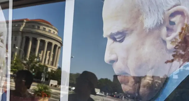 Trump rifiuta comunicato McCain \"eroe\"