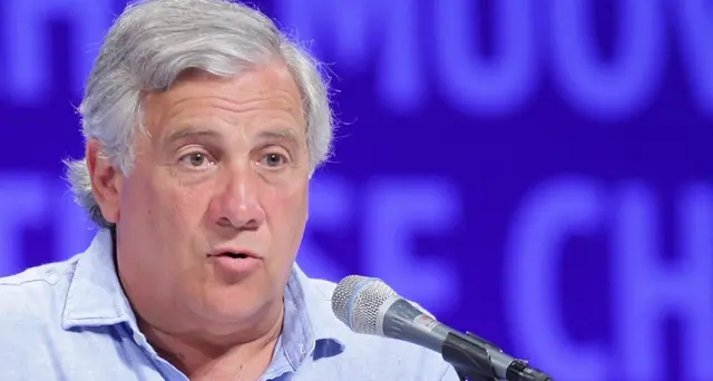 Tajani, no a processi a linea politica