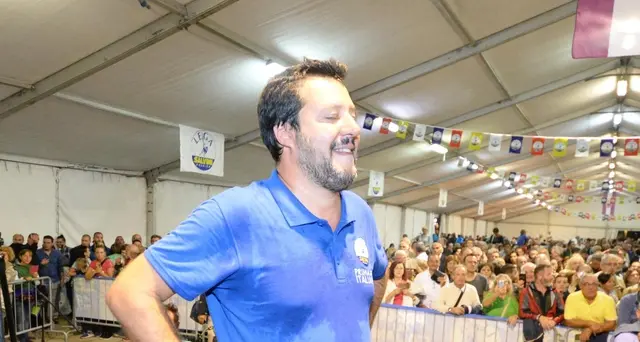 Salvini, sinistra difende Ue banchieri