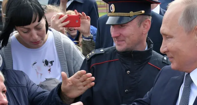 Putin cede su pensioni,ma solo per donne