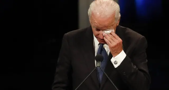 Biden elogia McCain, 'come un fratello'