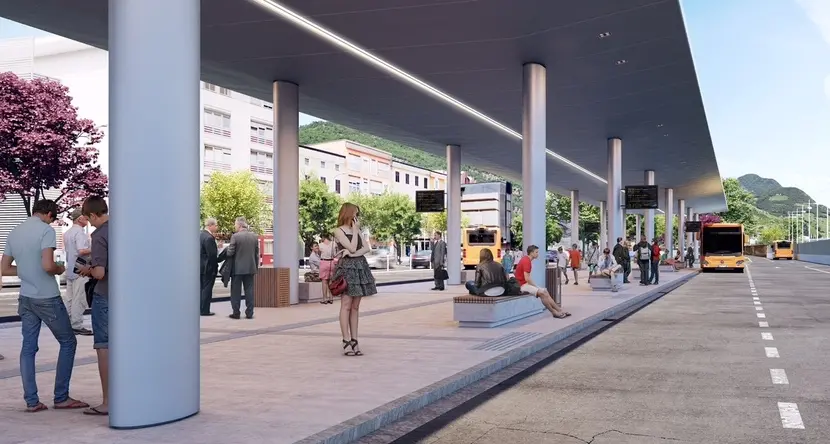 Stazione bus, in piedi le pensiline