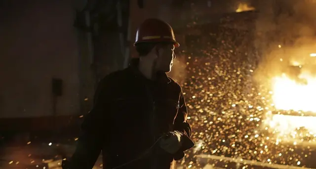 Giappone, cala produzione industriale