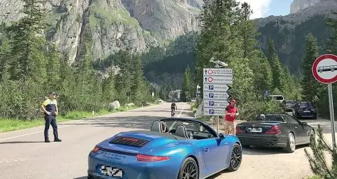 Concluso il \"numero chiuso\" per auto e moto sul Sella