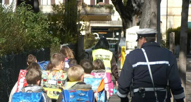 Scuola, domani prima campanella per oltre 92mila studenti