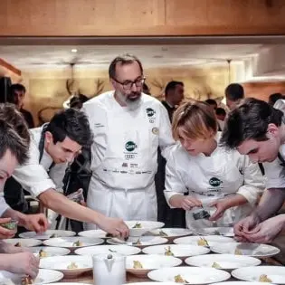 \"Cook the Mountain\", Niederkofler esalta i prodotti della tradizione alpina
