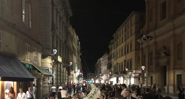 A Parma 'cena dei mille' con chef Cracco