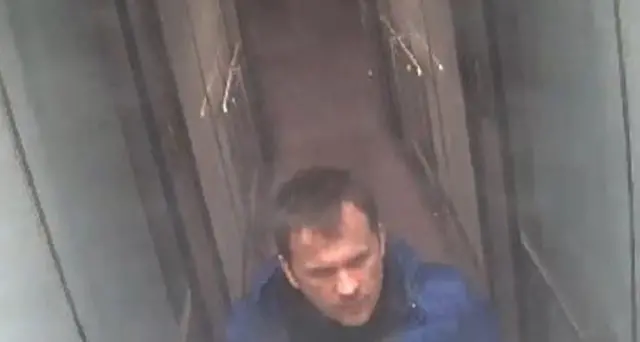 Polizia Gb, Novichok in boccetta profumo