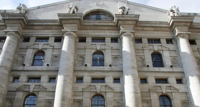 Borsa Milano chiude in calo, -0,27%