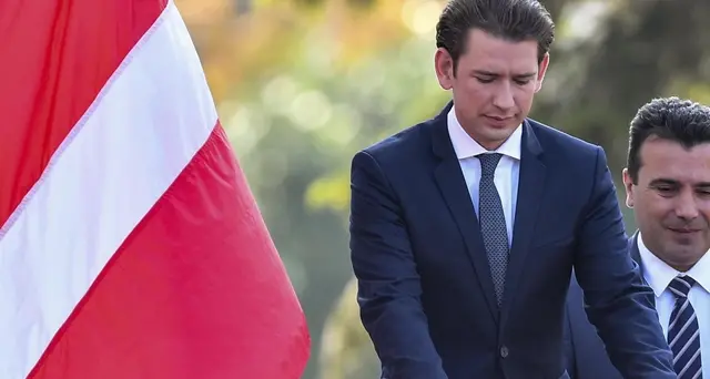 Kurz a Skopje, con bandiera sbagliata