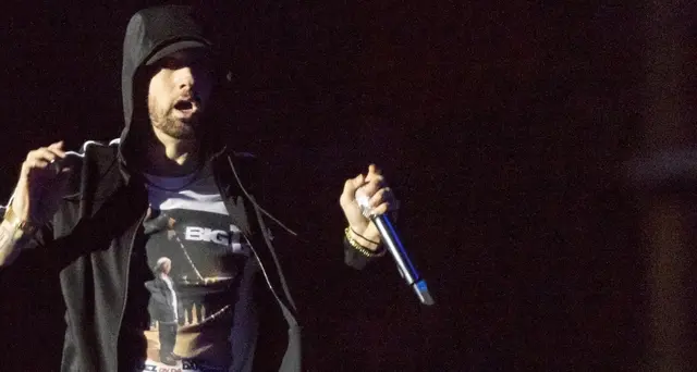 Hit parade, Kamikaze di Eminem in vetta