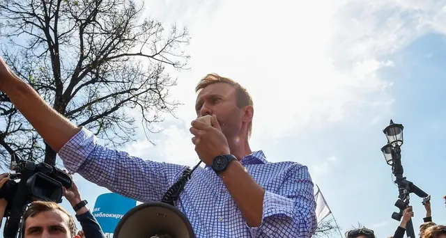 Sostenitori Navalny si accampano a Mosca