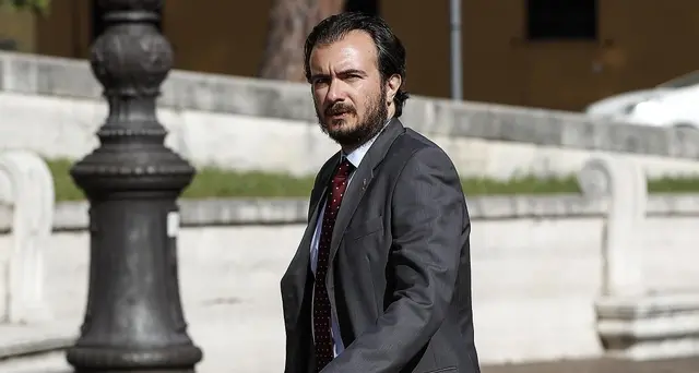 Lega, sì a chiusura domenica