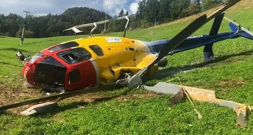 Elicottero caduto, colpa dell'impatto contro i cavi elettrici