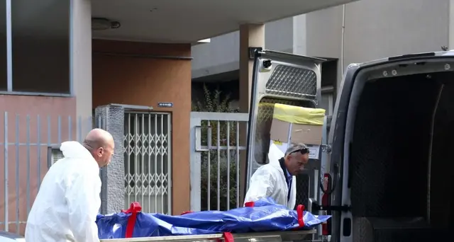 Si uccide, pm Milano sequestra siti