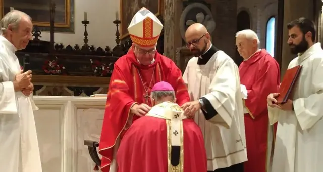 Arcicescovo Ancona, vicini al papa