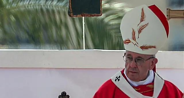 Papa rimuove altri due vescovi cileni