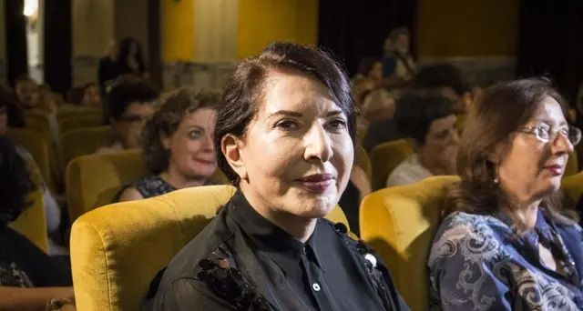 Abramovic aggredita a Firenze da un uomo