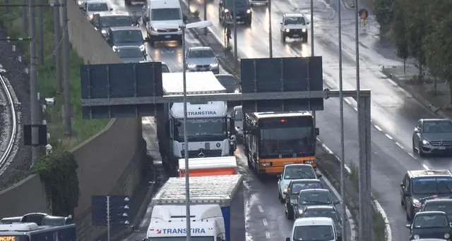 Crollo ponte, in tilt traffico zona