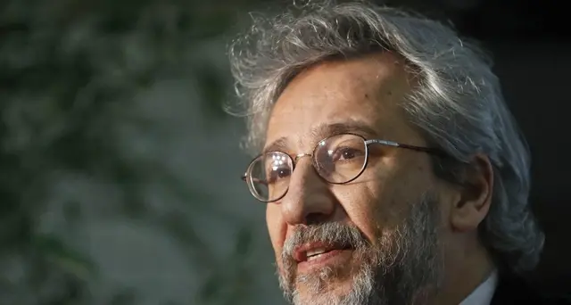 Dündar rinuncia incontro stampa Erdogan