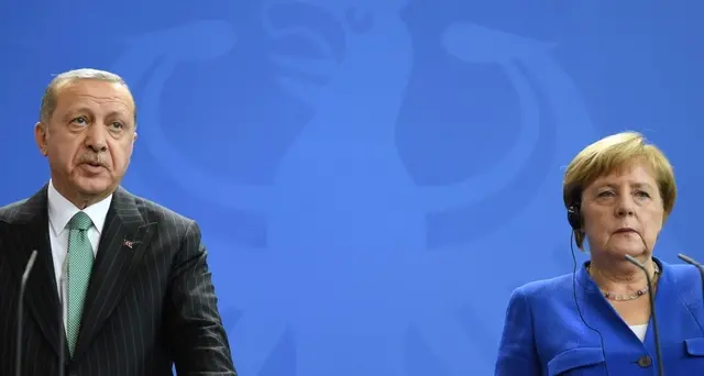 Erdogan, Dundar violato segreto Stato
