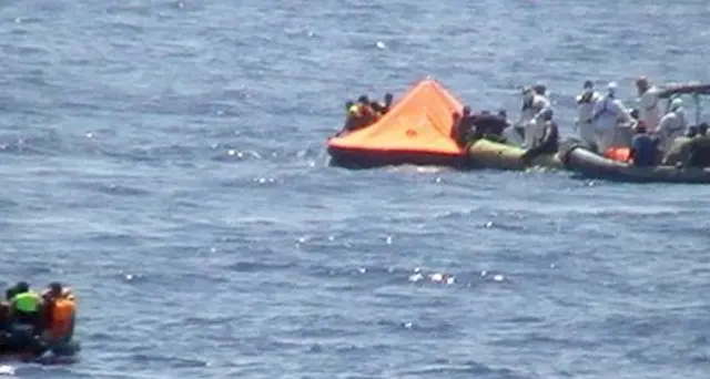 Barcone si rovescia nell'Egeo, 5 morti